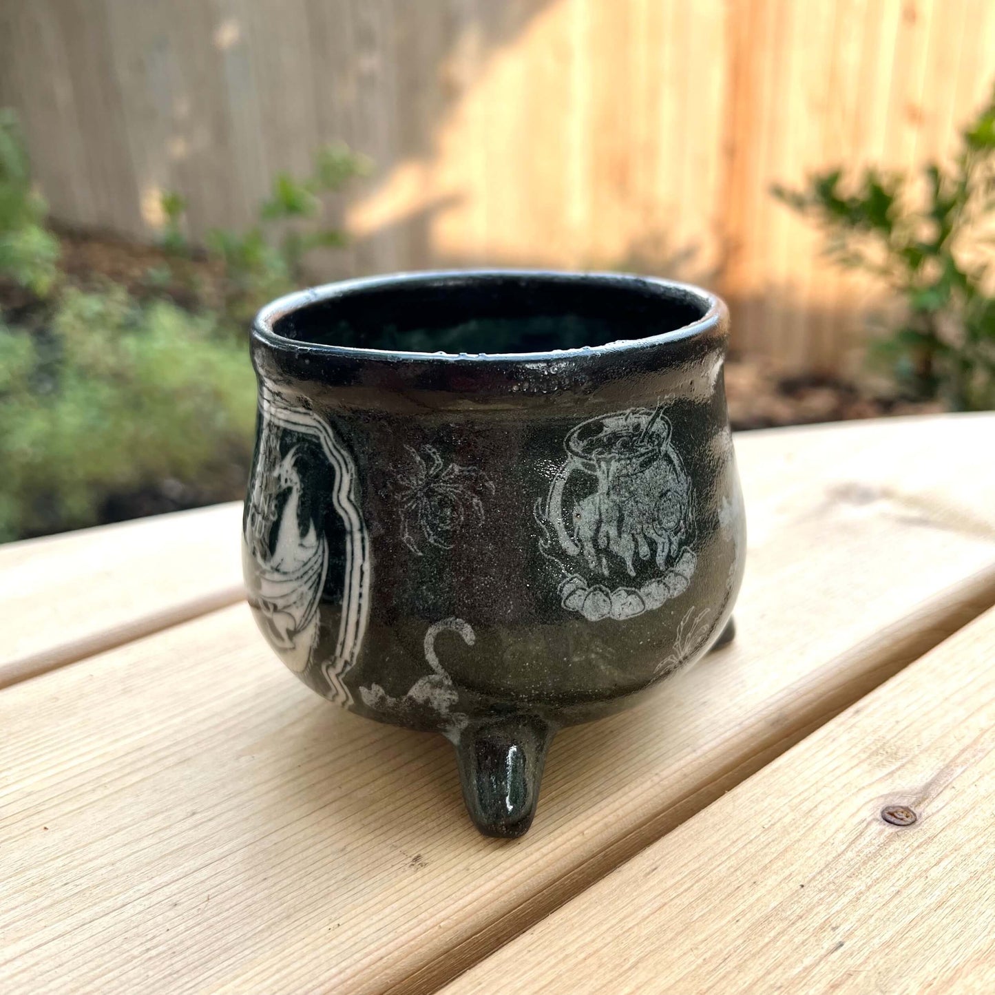 Halloween ceramic cauldron mug