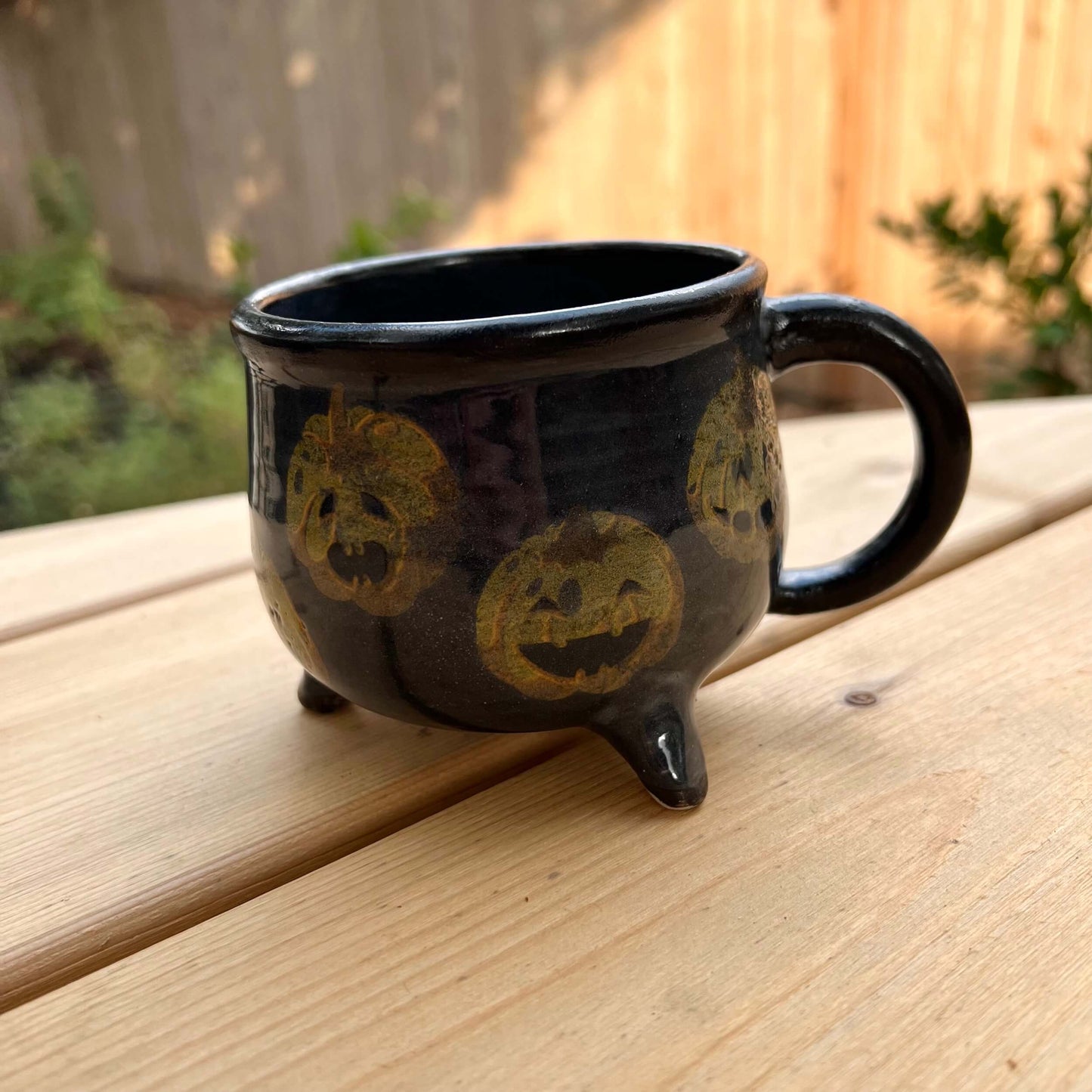 Halloween ceramic cauldron mug