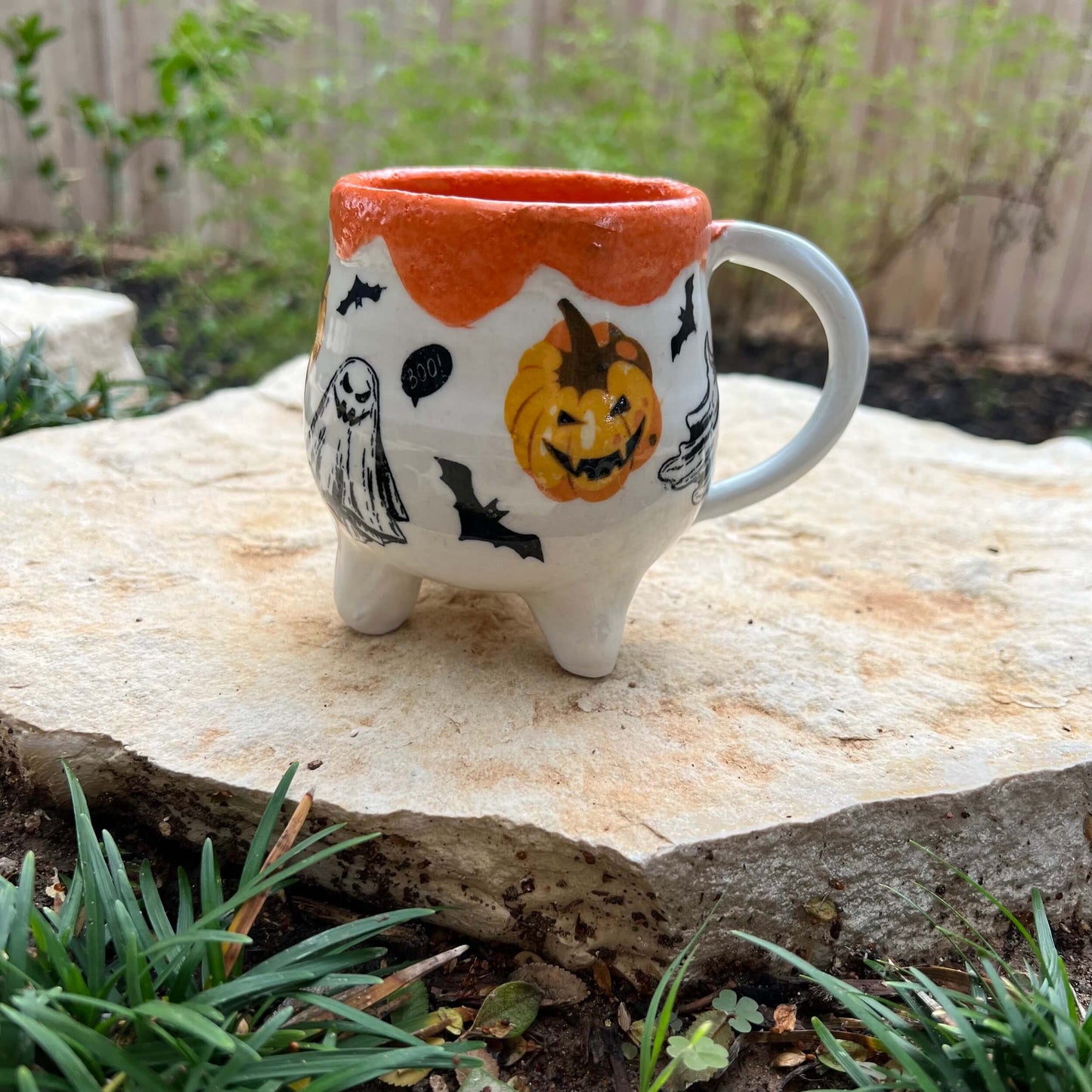 Halloween ceramic cauldron mug