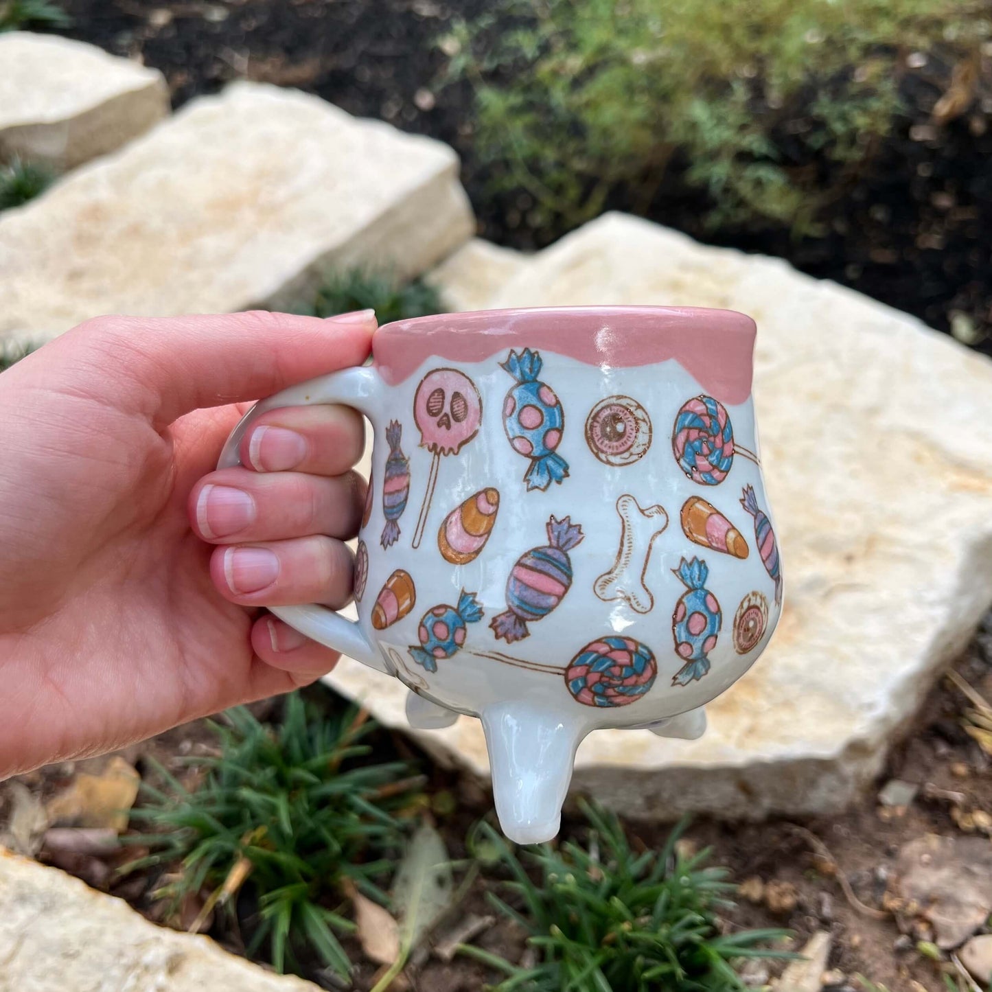 Halloween ceramic cauldron mug